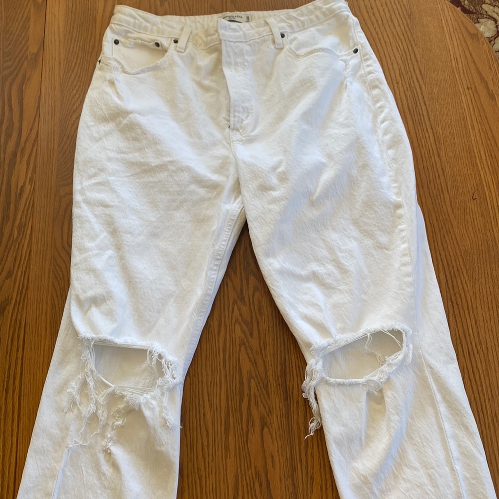 White Denim Abercrombie & Fitch The Mom High Rise White Denim Jeans Size 32/14R